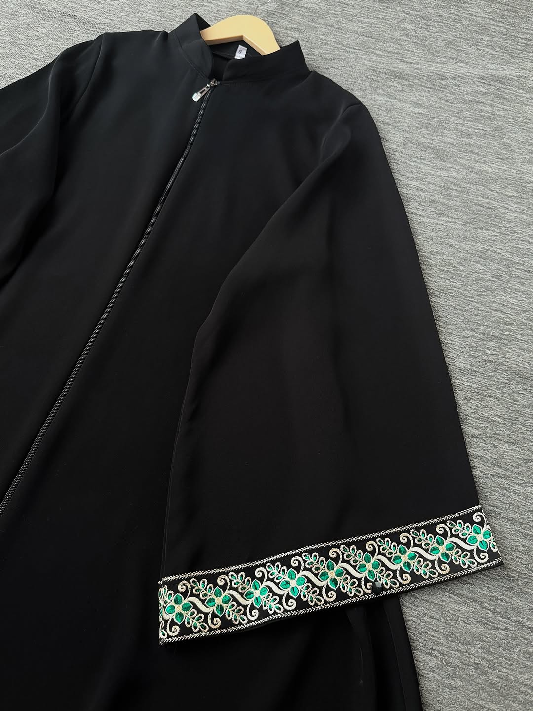 Lina Embriodry  Abaya